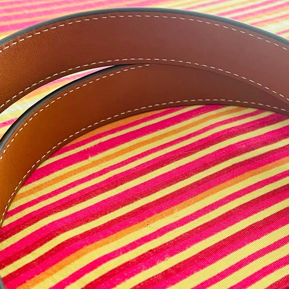 Tory Burch 1” Miller Reversible Belt Color Black/ Classic Cuoio/ Gold Size S NWT - Picture 5 of 10